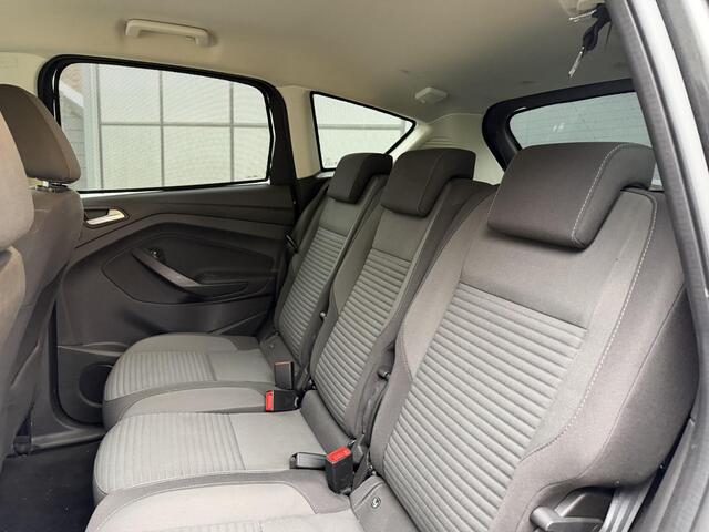 Ford C-MAX 1.0 Titanium | Stuur & Vooruit verwarming | Navigatie | Parkeersensoren Voor & Achter | Trekhaak |