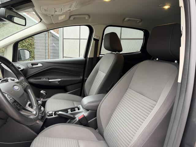 Ford C-MAX 1.0 Titanium | Stuur & Vooruit verwarming | Navigatie | Parkeersensoren Voor & Achter | Trekhaak |