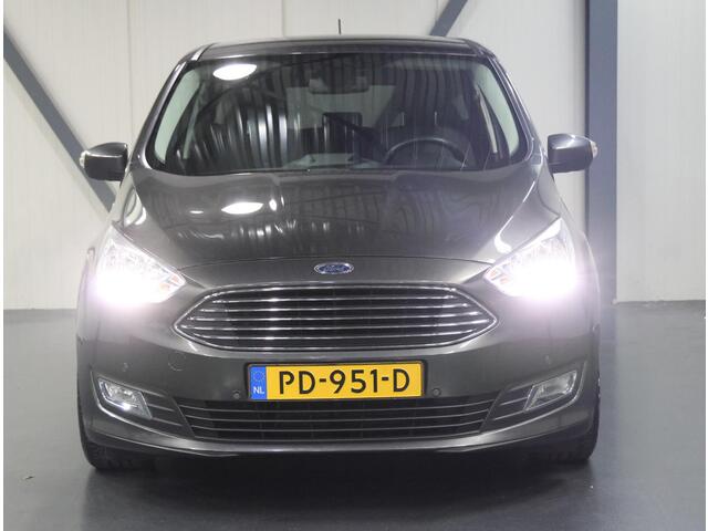 Ford C-MAX 125PK Titanium | 1ste eigenaar | 17"LMV | Automatisch Inparkeren | AppleCarplay/Android Auto | Armsteun | Voorruit verwarming | Navigatie | Keyless | Cruise Control | Climate Control | Isofix | Parkeersensoren | Privacy Glass |