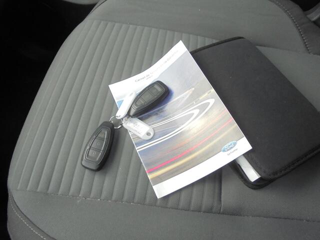 Ford C-MAX 1.0 Titanium Navigatie, Airconditioning, Cruise Controle, Boardcomputer