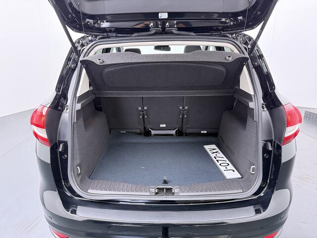 Ford C-MAX 150PK Titanium | AUTOMAAT | Trekhaak | Park assist + AR Camera | Pano | Clima | Cruise | Keyless | Winterpack