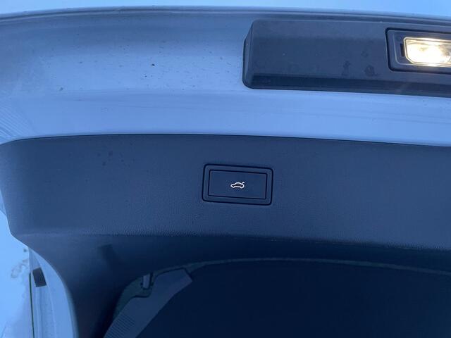 Ford CAPRI Extended Range RWD 77 kWh | Trekhaak | AGR met memory stoelen | Elek. Achterklep | Stoel/Stuurverwarming |