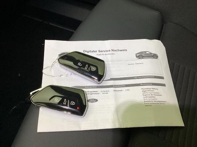 Ford CAPRI Premium Extended Range RWD 77 kWh 286pk | Driver Assistance Pack | AGR stoelen | Warmtepomp | Verlengde fabrieksgarantie tot 09-2029