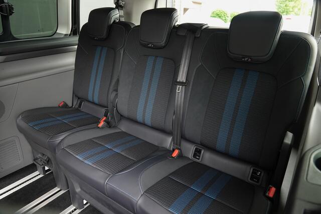 Ford Custom Tourneo L2H1 2.5 PHEV 233Pk Aut. | Sport | Plug In Hybrid | 8-Persoons | 360° Camera | 2xSchuifdeur | Trekhaak | 19"