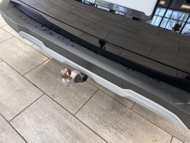 Ford Custom Tourneo Active 340 2.5 PHEV 233 pk L2 8 persoons | Trekhaak | Winter Pack | B&O | Camera | 2x schuifdeur | Adapt. cruise | LED | 17" | 4 seiz. banden | 1850kg trekgewicht |