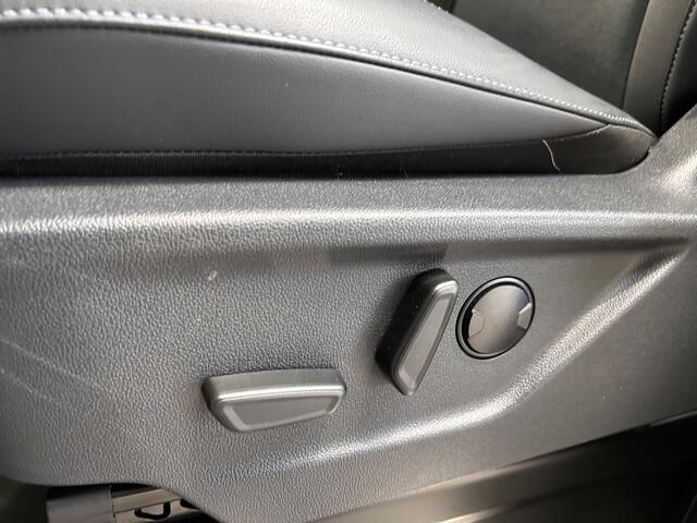 Ford Custom Tourneo Active 340 2.5 PHEV 233 pk L2 8 persoons | Trekhaak | Winter Pack | B&O | Camera | 2x schuifdeur | Adapt. cruise | LED | 17" | 4 seiz. banden | 1850kg trekgewicht |