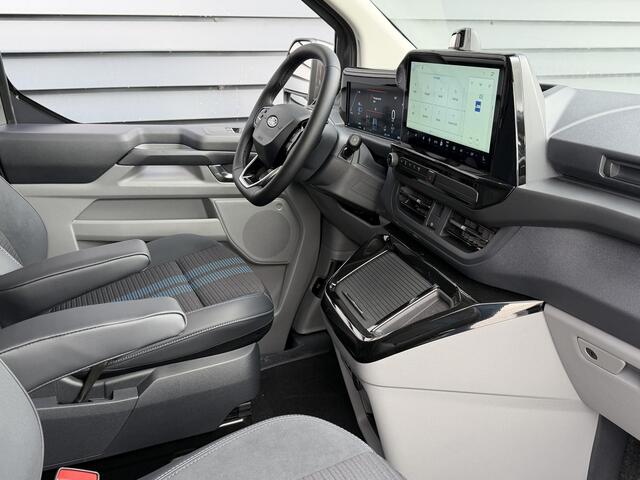 Ford E-Custom Sport Dubbel Cabine 218 PK 71 kWh | 360 Camera | 230v Stopcontacten | Elek. Verst. Stoelen | Trekhaak!