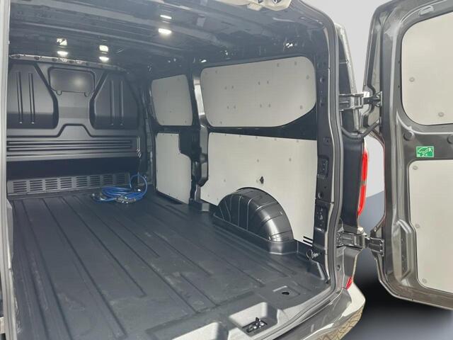 Ford E-Transit Cust. 320 L2H1 Limited 65 kWh 218pk | VOORRAAD | Inklapbare trekhaak | 17 inch lichtmetalen velgen (Carbonised Grey) | Driver Assistent Pack Premium | AGM accu | 3-fase laadkabel mode 3 32A, 10 meter | Centrale dubbele vergrendeling | Vehicle Integration 
