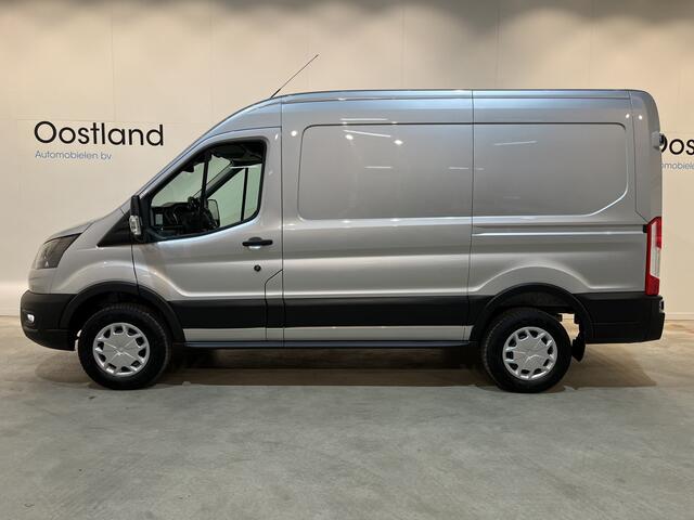 Ford E-Transit 350 L2H2 Trend 68 kWh 184 PK / 100% elektrisch !! / Airco / Cruise Control / CarPlay / Camera / Navigatie / 3-Zits / 900 KM !! Z.G.A.N. !