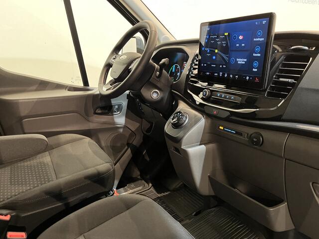 Ford E-Transit 350 L2H2 Trend 68 kWh 184 PK / 100% elektrisch !! / Airco / Cruise Control / CarPlay / Camera / Navigatie / 3-Zits / 220 KM !! Z.G.A.N. !