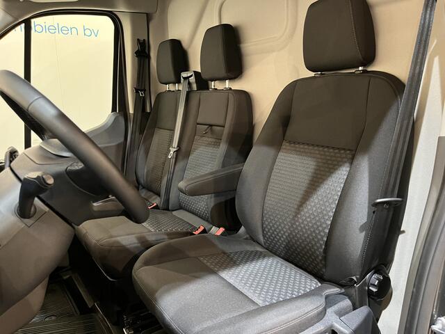 Ford E-Transit 350 L2H2 Trend 68 kWh 184 PK / 100% elektrisch !! / Airco / Cruise Control / CarPlay / Camera / Navigatie / 3-Zits / 220 KM !! Z.G.A.N. !