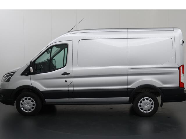 Ford E-Transit 425 L2 H2 TREND 68 kWh | C1 RIJBEWIJS | 1650 KG LAADVERMOGEN | ADAPTIVE CRUISE CONTROL | BI-XENON | BLIND SPOT | NAVIGATIE GROOT | STOELVERWARMING | VOORRUITVERWARMING | RONDOM CAMERA | METALLIC
