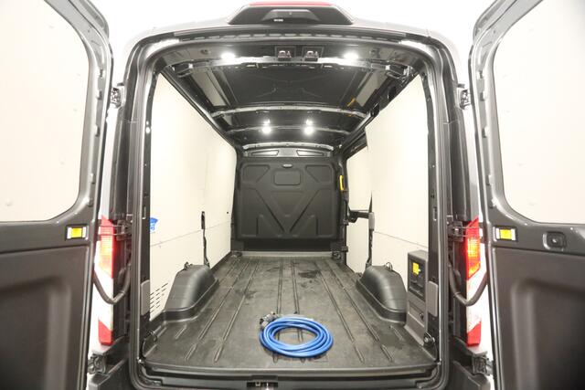 Ford E-Transit 350 L2H2 Trend 68 kWh | GRATIS E-Step! | 184PK Elektrisch | EMISSIEVRIJE ZONE | Automaat Airco Carplay Navigatie PDC 3 Persoons Elektrpakket