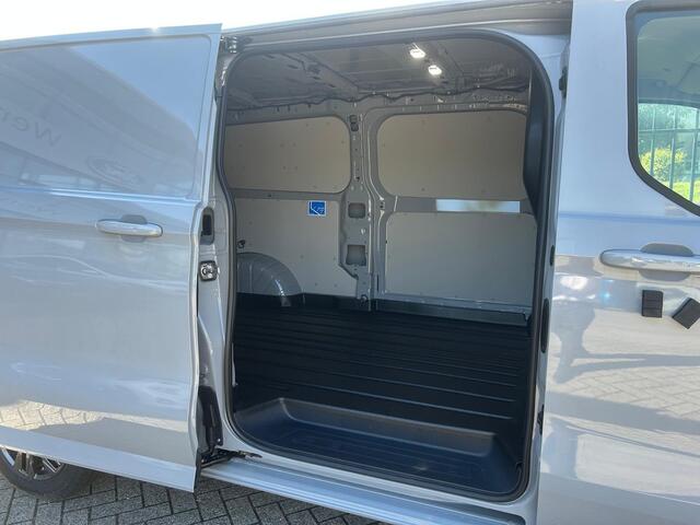 Ford E-Transit Cust. 340 L2H1 Limited 65 kWh | Driver Assistance Pack Premium | Verwarmbare Stoelen | Elek. Inklapbare trekhaak | LED-Koplampen |