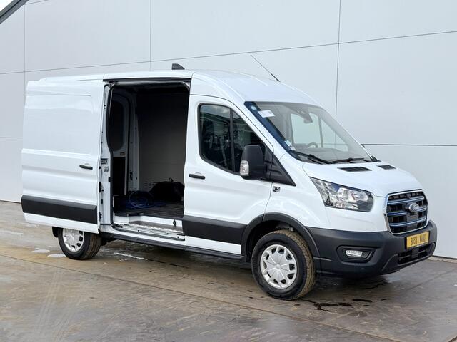 Ford E-Transit 75kWh 184PK 390 Elektrisch 75kWh 334km WLTP BEV Snelladen L2H2 Climate Control Tacho Carplay Camera Stoelverwarming Parkeersensoren voor achter