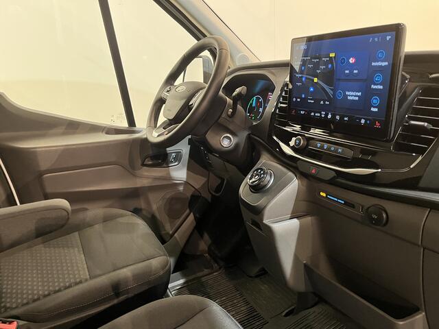 Ford E-Transit 350 L3H2 Trend 68 kWh 184 PK / 100% Elektrisch !! / Airco / Cruise Control / CarPlay / Camera / Navigatie / 3-Zits / NIEUW !!