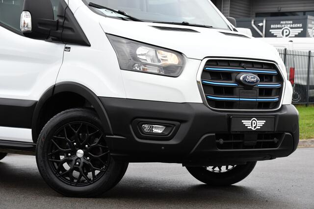 Ford E-Transit 350 L3H2 Trend 68 kWh PB Edition Camera, Cruise, Carplay, Stoelverwarming, NAVI, 184pk, Multimedia, Uniek!
