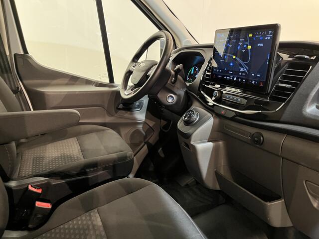 Ford E-Transit 350 L2H2 Trend 68 kWh / 100% Elektrisch !! / Airco / Cruise Control / CarPlay / Camera / Navigatie / 3-Zits / 11.500 KM !!