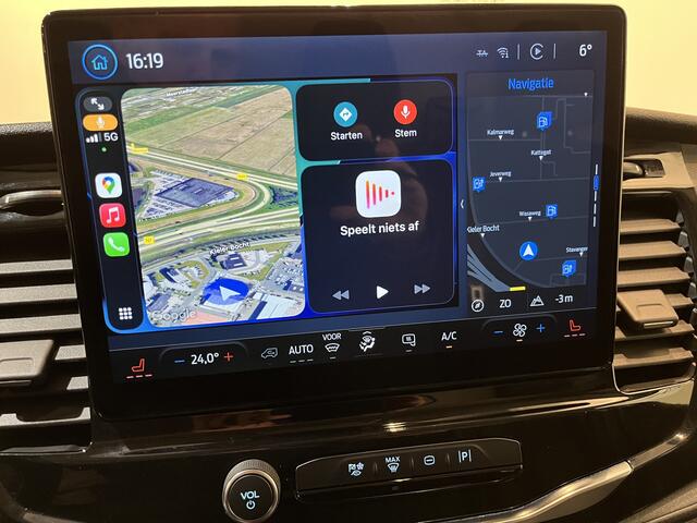 Ford E-Transit 350 L2H2 Trend 68 kWh / 100% Elektrisch !! / Airco / Cruise Control / CarPlay / Camera / Navigatie / 3-Zits / 10.400 KM !!