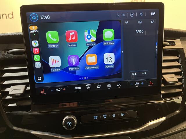 Ford E-Transit 350 L2H2 Trend 68 kWh / 100% Elektrisch !! / Airco / Cruise Control / CarPlay / Camera / Navigatie / 3-Zits / 9.500 KM !!