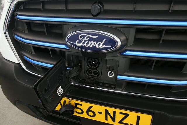 Ford E-Transit 350 L2H2 68 kWh | Snelladen | Clima | Camera | Cruise | Carplay | Navi | Parkeersens.