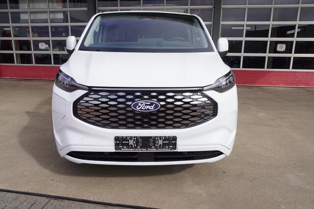 Ford E-Transit Cust. 320L L2H1 Limited 65 kWh Automaat Met Powerpack Airco | Cruise | Apple CP- Android auto | Trekhaak