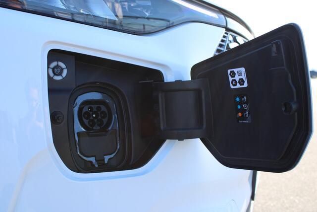 Ford E-Transit Cust. 340 L2H1 Trend 65 kWh |CAMERA|LED|STUUR+STOELVERWARMING|