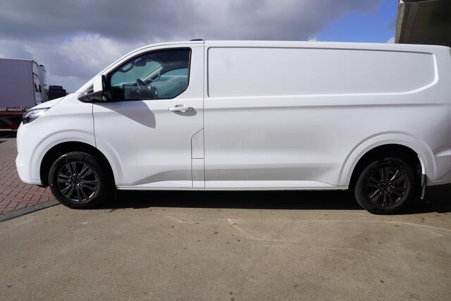 Ford E-Transit Cust. 320L L2H1 Limited 65 kWh Automaat met Powerpack Nr. V053 | Airco | Cruise | Apple CP- Android auto | Trekhaak
