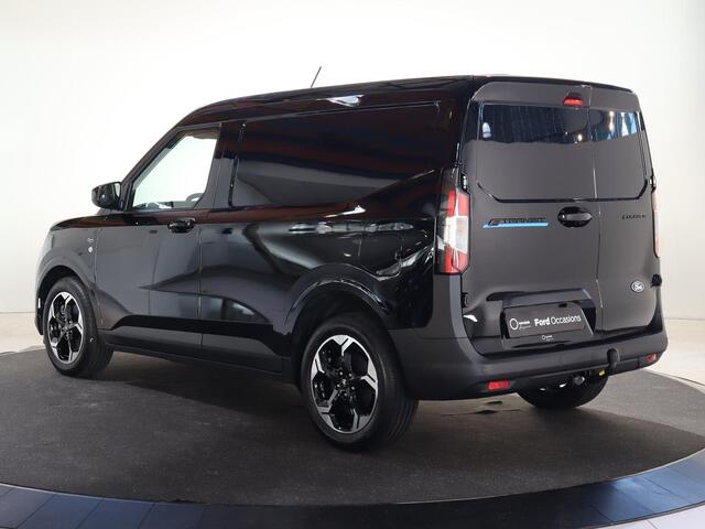 Ford E-Transit Cour. Limited 44 kWh 17'' LICHTMETALEN VELGEN, WINTERPACK, CLIMATE CONTROL, ACHTERUITRIJ CAMERA + PARKEERSENSOREN VOOR, DRIVER ASSISTANCE PACK INCL. NAVIGATIE, 16'' RESERVEWIEL, LED LAADRUIMTEVERLICHTING , LAADVLOERBESCHERMING, RUBBER , TREKHAAK