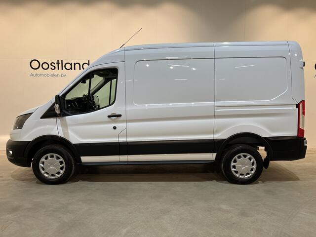 Ford E-Transit 390 (3500 kg) L2H2 Trend 68 kWh / 100% Elektrisch !! / Airco / Cruise Control / CarPlay / Camera / Navigatie / 3-Zits / 1.300 KM !!
