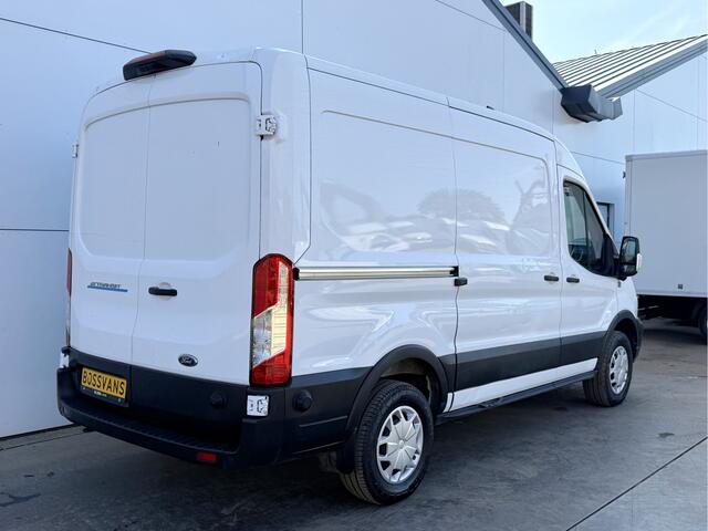 Ford E-Transit 68kWh 184PK L2H2 317km WLTP 94,9% (SOH) BEV Snelladen Cruise control Climate control Carplay Navigatie Laadkabel Parkeersensoren