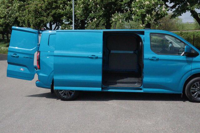 Ford E-Transit Cust. 320 L2H1 Limited 65 kWh