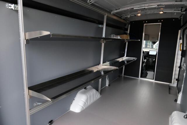 Ford E-Transit Bestelauto 350 L4 Trend 184pk Elektrisch | 68kwh | Ford Voorraad | PRIJS o.b.v. SUBCONTRACTOR | Volledige inrichting | Side bars | Doorloopfunctie cabine | Subco |