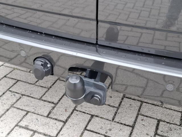 Ford E-Transit Cust. 340 L2H1 Limited 71 kWh | Android/Apple Carplay | LMV 17" | Voorstoelen/Voorruit Verwarmd | Rondomzicht Camera | Cruise Control Adaptief | Trekhaak | Airco |