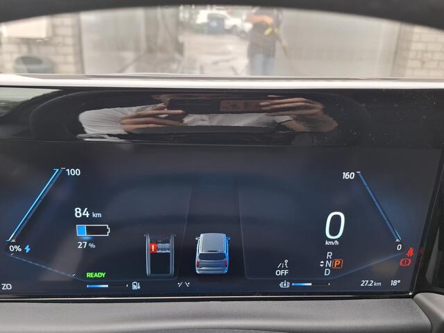 Ford E-Transit Cust. 340 L2H1 Limited 71 kWh | Android/Apple Carplay | LMV 17" | Voorstoelen/Voorruit Verwarmd | Rondomzicht Camera | Cruise Control Adaptief | Trekhaak | Airco |