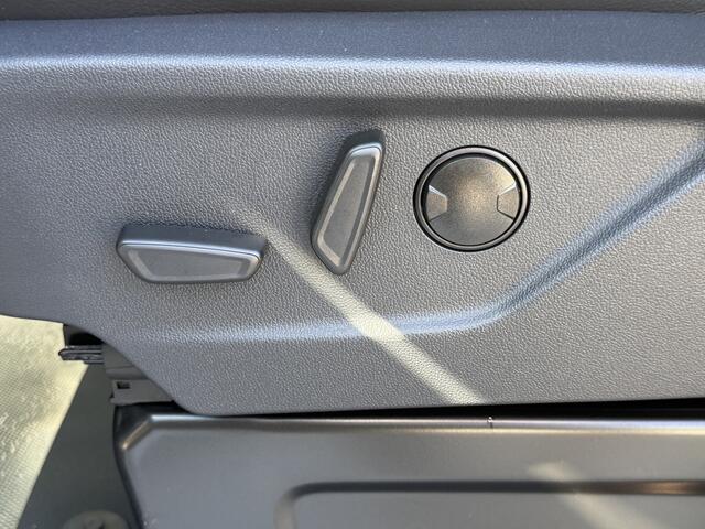 Ford E-Transit Cust. 340 L2H1 Sport 71 kWh | Next Level Edition | Camera | Voorruitverwarming | Direct Leverbaar!!