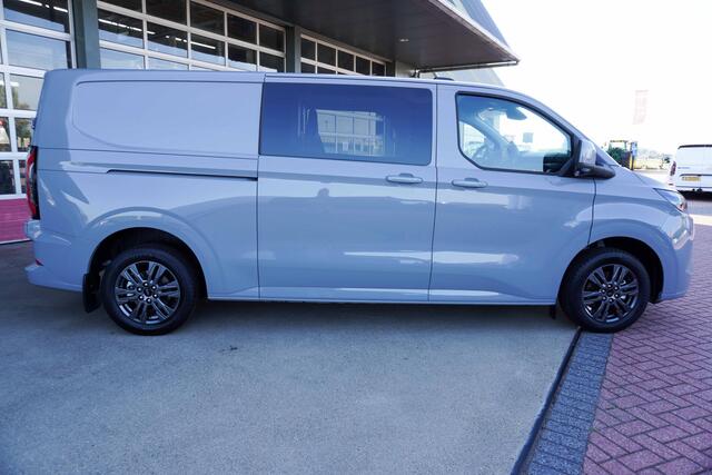 Ford E-Transit Cust. 320 L2H1 Limited 71 kWh 160KW/180PK Dubbelcab. Automaat nr. V086 | Airco | Adap.Cruise | Navi | 360 Camera | Schuifdeur L+R