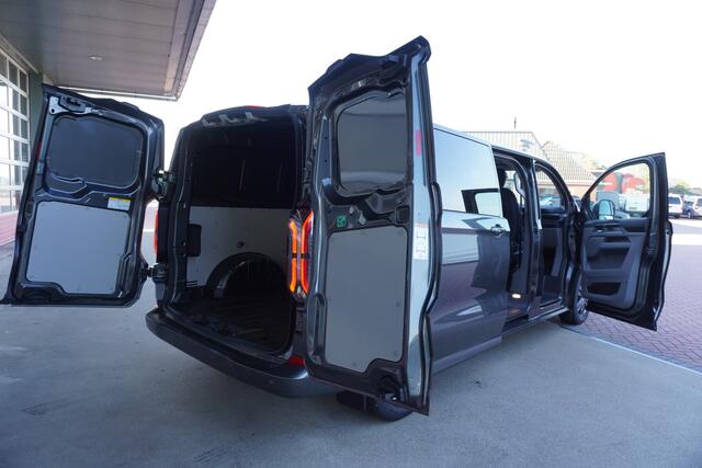 Ford E-Transit Cust. 320 L2H1 Limited 71 kWh 160KW/180PK Dubbelcab. Automaat nr. V085 | Airco | Adap.Cruise | Navi | 360 Camera | Schuifdeur L+R