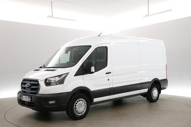 Ford E-Transit 68 kWh L3H2 | Snelladen | SOH 92% | Clima | Cruise | 3 Zits | Carplay | Parkeersens.
