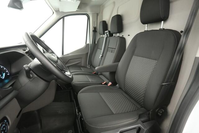 Ford E-Transit L3H3 68 kWh | Snelladen | SOH 96% | Clima | Camera | 3 Zits | Carplay | Cruise | Navi | Parkeersens.