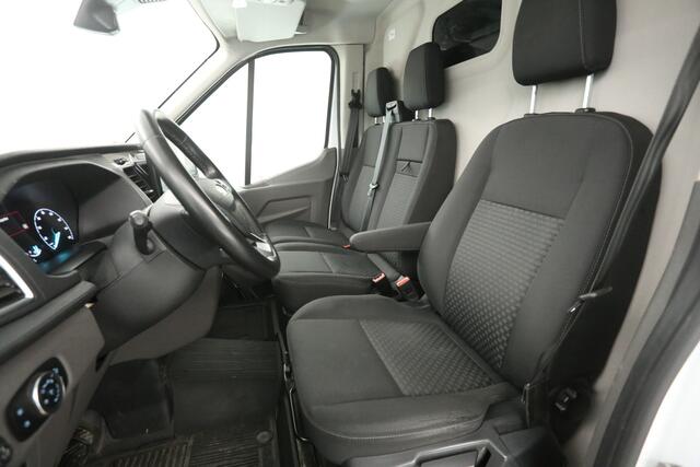 Ford E-Transit 68 kWh L3H2 | Snelladen | SOH 95% | Airco | Camera | Cruise | 3 Zits | 2xSchuifdeur | Carplay