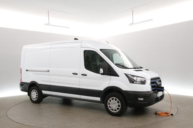 Ford E-Transit 68 kWh L3H2 | Snelladen | SOH 95% | Airco | Camera | Cruise | 3 Zits | 2xSchuifdeur | Carplay
