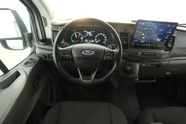 Ford E-Transit L3H2 68 kWh | Snelladen | SOH 96% | 360° Camera | Clima | 3 Zits | Cruise | Carplay | Parkeersens.
