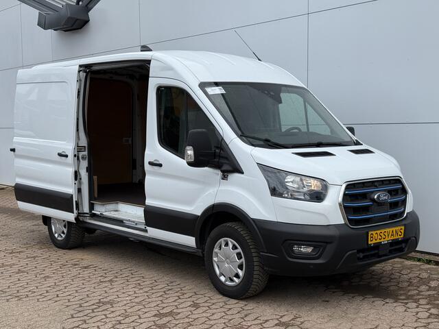 Ford E-Transit 68kWh 184PK L2H2 317km WLTP 97,3% (SOH) BEV Snelladen 360 Camera Cruise control Climate control Carplay Navigatie Laadkabel Parkeersensoren – foto 6