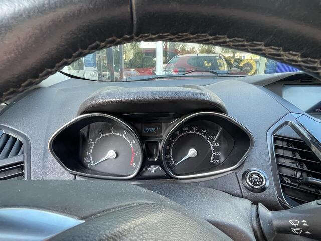 Ford ECOSPORT 1.0 EcoBoost Titanium 125pk Trekhaak | Stoelverwarming | SONY Audio | Climate Control | Cruise control