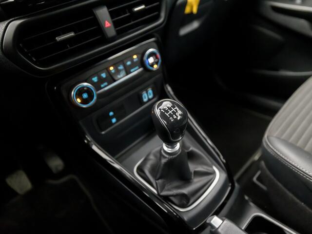 Ford ECOSPORT 1.0 EcoBoost Titanium (APPLE CARPLAY, LEDER, GROOT NAVI, CAMERA, CLIMATE, SPORTSTOELEN, XENON, PARKEERSENSOREN, NIEUWE APK, NIEUWSTAAT)