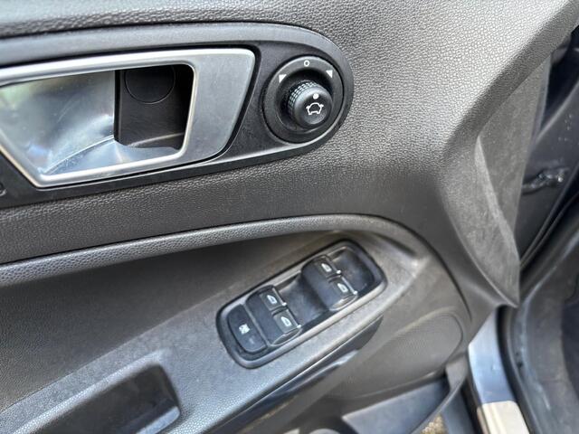 Ford ECOSPORT 1.0 EcoBoost Titanium
