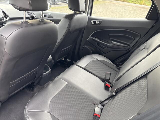 Ford ECOSPORT 1.0 EcoBoost Titanium Navigatie / Keyless / Parkeersensors