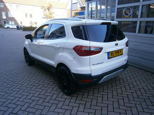 Ford ECOSPORT 1.0 EcoB. Titanium Navigatie Stoelverw. Keyless,etc.