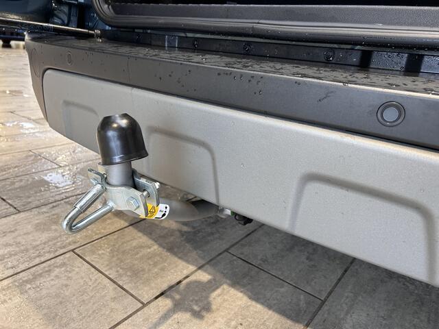 Ford ECOSPORT EcoBoost 125pk Titanium | Trekhaak | Camera | Cruise control | Dodehoek detectie | 1/2 Leer |